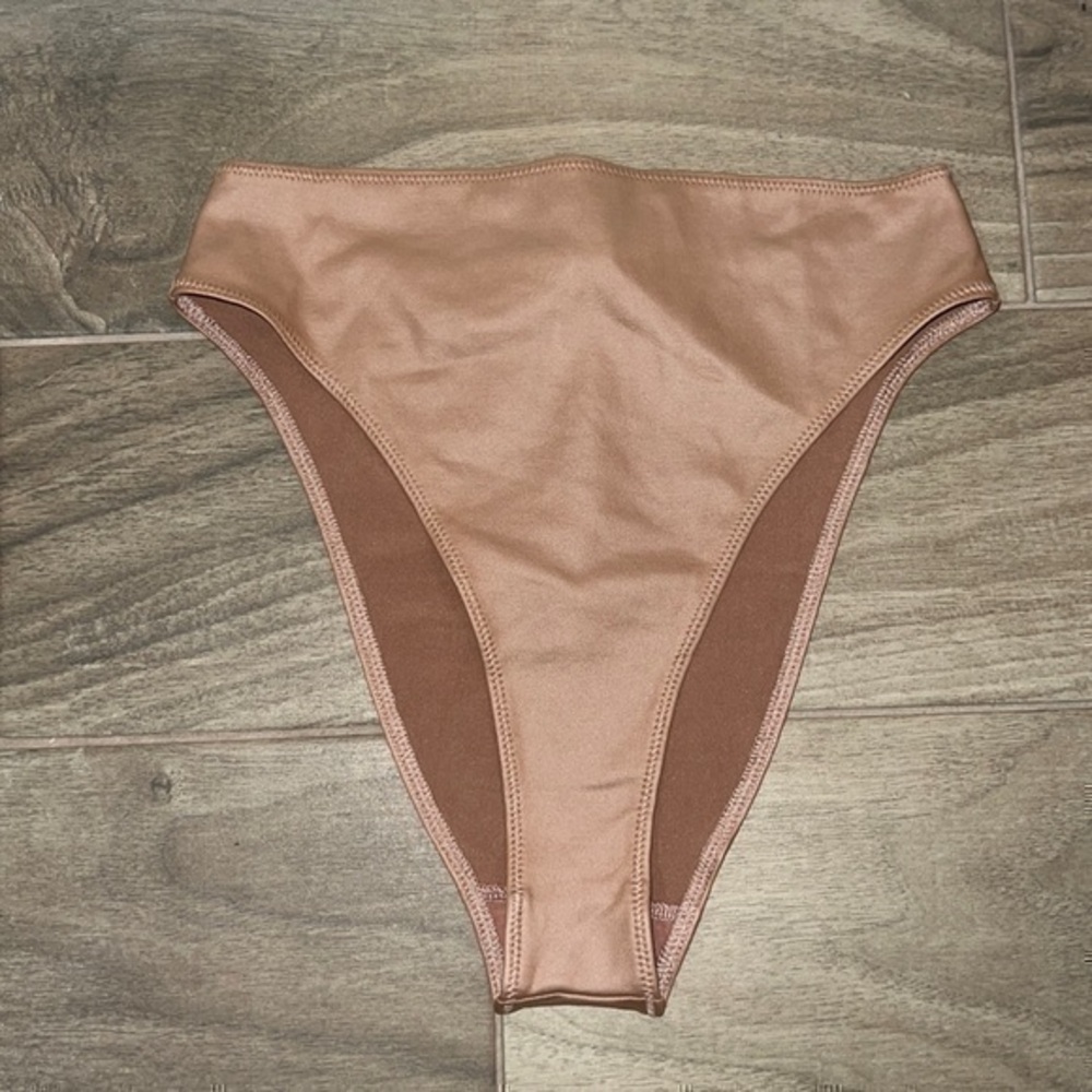 Skims briefs